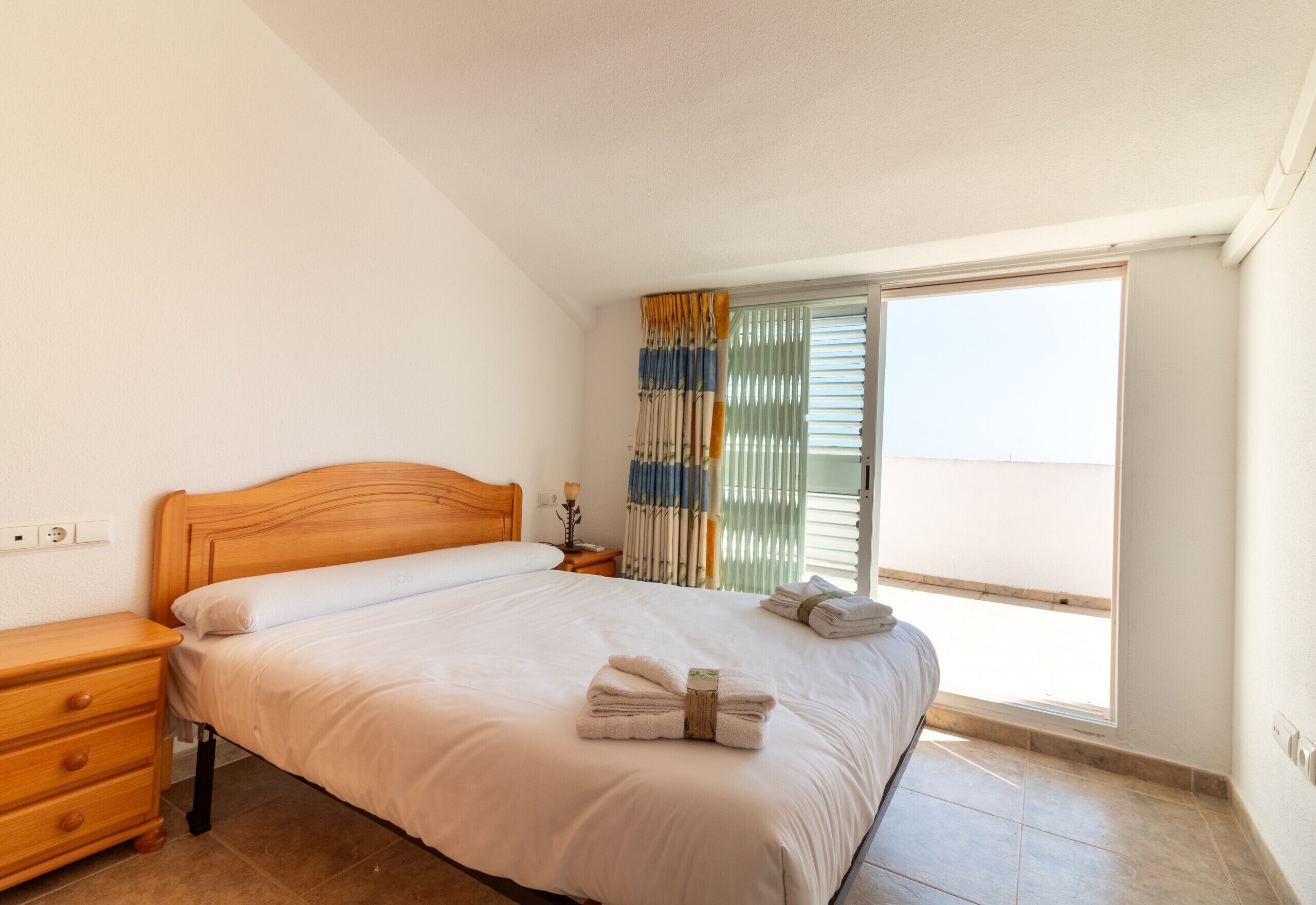 3 slaapkamers, een strijkplank/strijkijzer, beddengoed