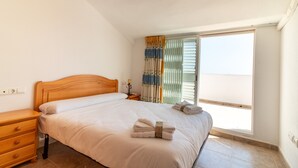 Unclassified image, 5 of 37, button - Global Vacacional: Front line beach townhouse with sea views (Sagunto)