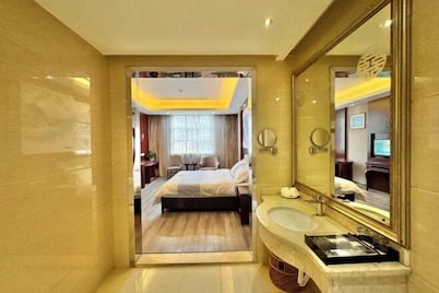 Yongshun Minzu Hotel