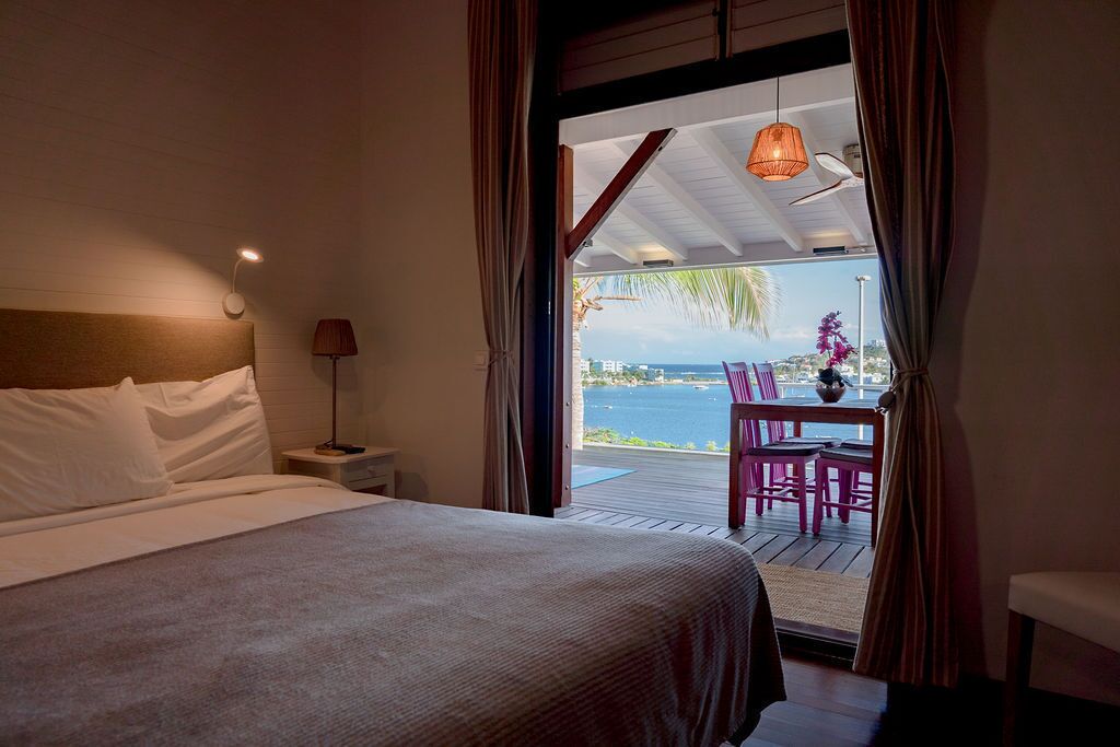 2 bedrooms, in-room safe, desk, iron/ironing board