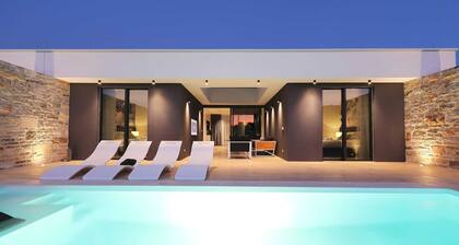 Villa Bluebell - perfekter Kurzurlaub mit privatem Pool, nur 100 m vom Strand entfernt