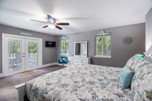 3 bedrooms, desk, iron/ironing board, free WiFi - Beautiful tranquility, 1 block from the Indian River with heated pool (Sebastian)