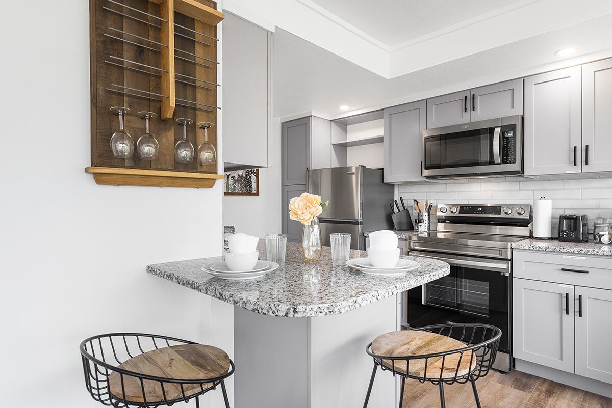 冰箱、微波炉、烤箱、炉灶