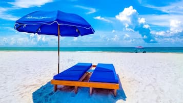 Condo, 2 Twin Beds (Beach Palms 413 Beautiful Beachfront ) | Beach | On the beach