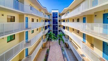 Condo, 2 Twin Beds (Beach Palms 413 Beautiful Beachfront ) | Exterior