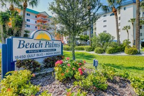 Condo, 2 Twin Beds (Beach Palms 413 Beautiful Beachfront ) | Exterior