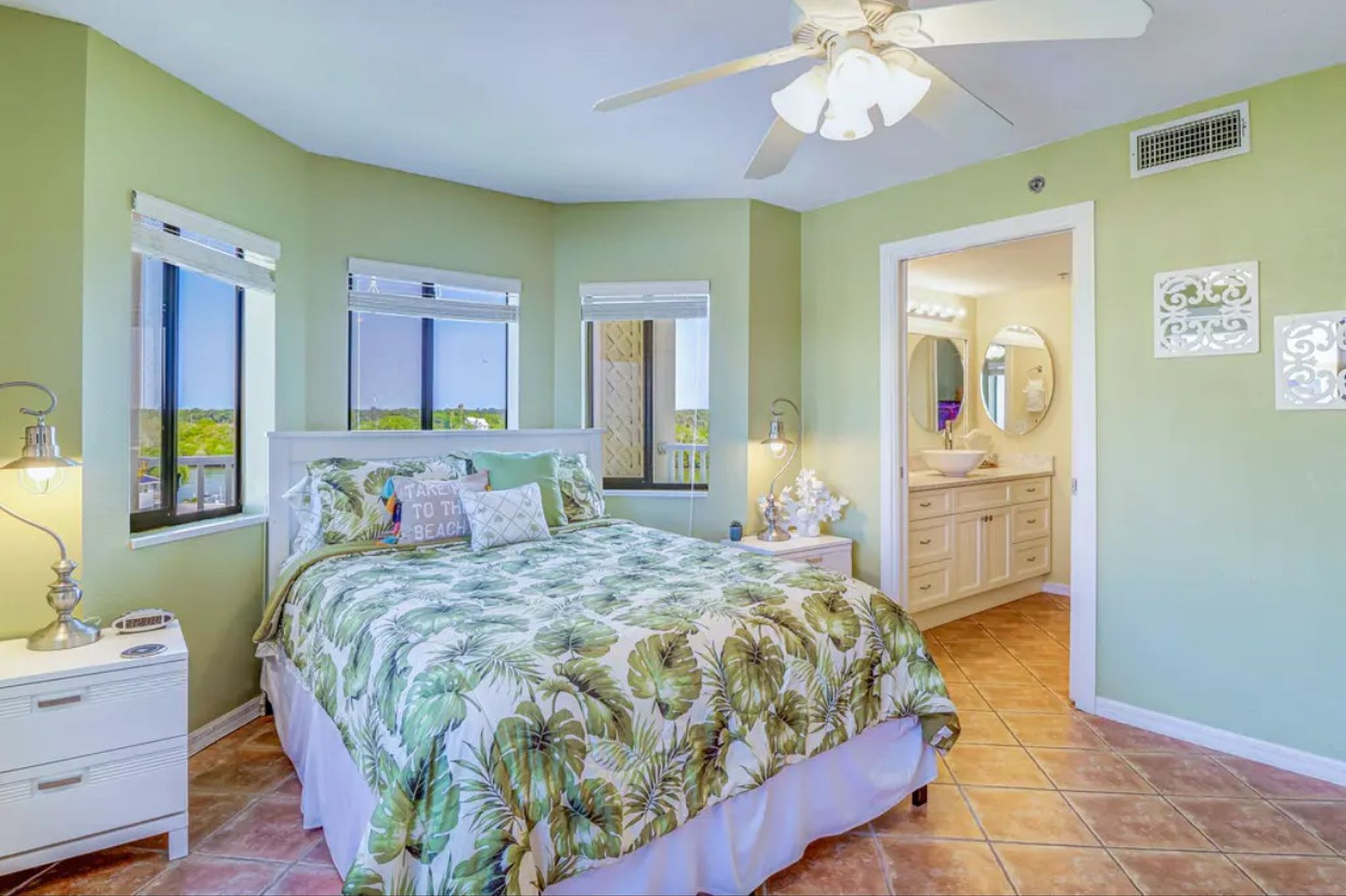 公寓式客房, 2 张单人床 (Beach Palms 413 Beautiful Beachfront ) | 2 多间卧室