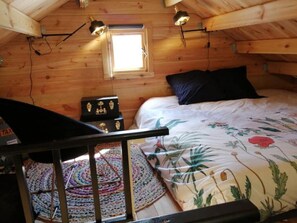 3 bedrooms, in-room safe, desk, iron/ironing board