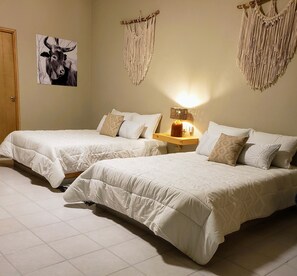 Standard-Doppelzimmer, 2 Doppelbetten, Nichtraucher, eigenes Bad