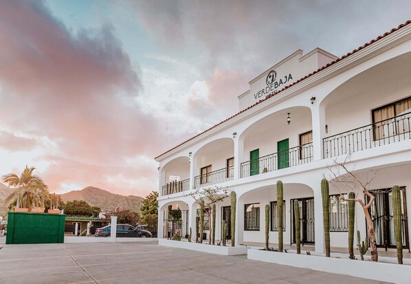 Front of property - Verde Baja Boutique Hotel (Cabo San Lucas)