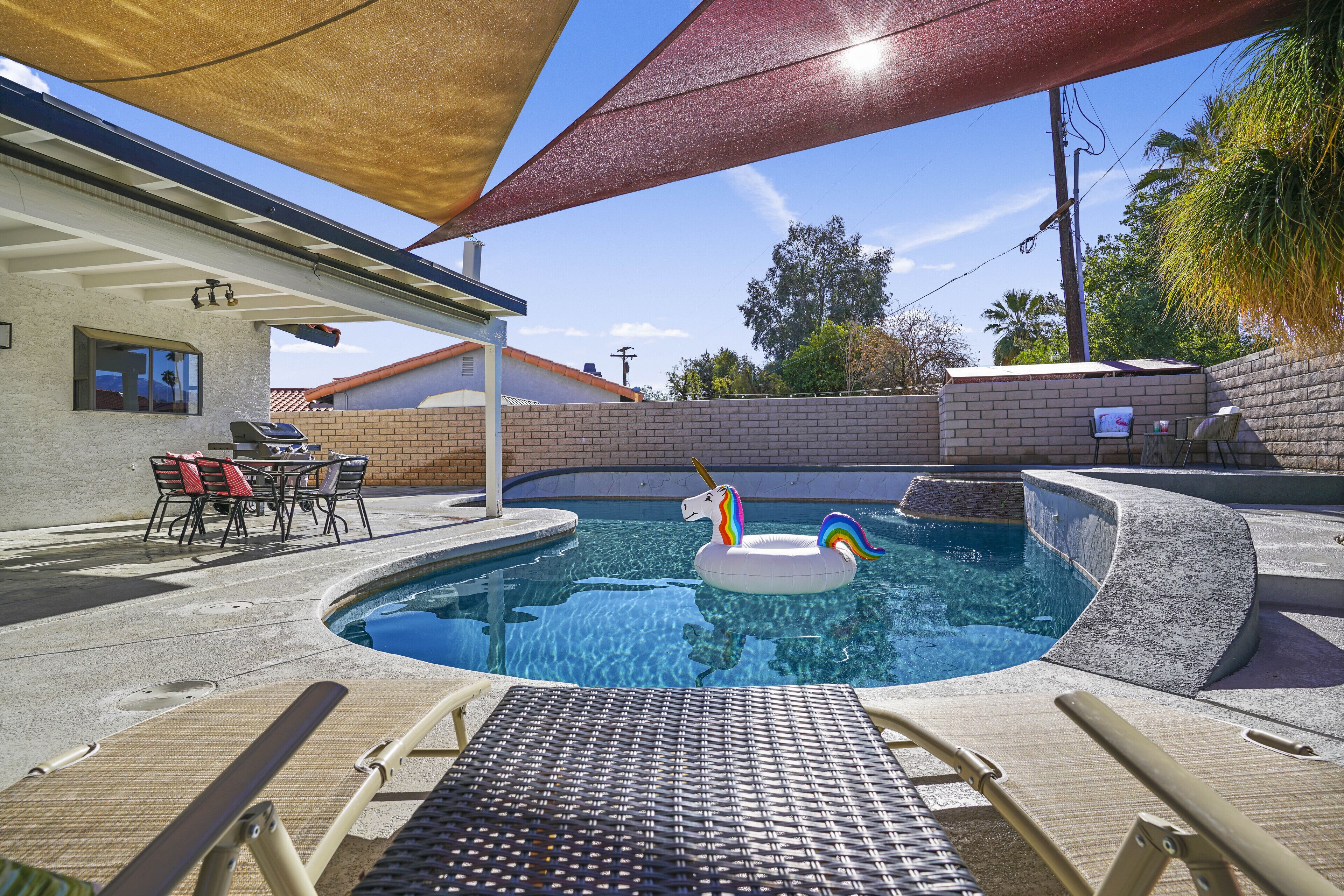 Desert Gem- w/Pool & Golf 🌴close to Coachella, Stagecoach, BNP Paribas