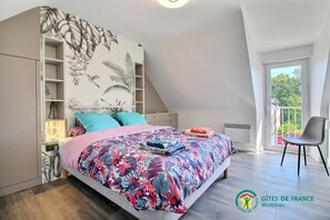 2 bedrooms, iron/ironing board, free WiFi, bed sheets