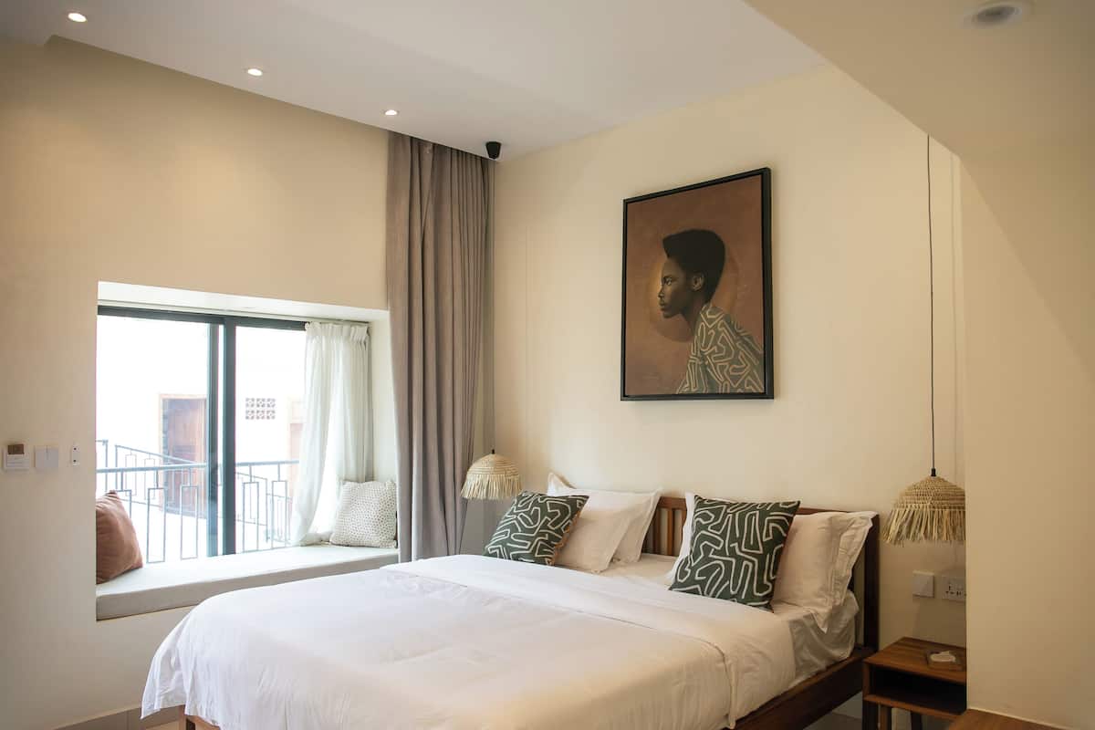 Individually decorated, individually furnished, desk, laptop workspace