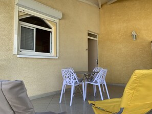 Outdoor dining - Appartement La Campagne (Sainte-Anne)
