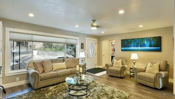 Smart TV, fireplace, DVD player, books