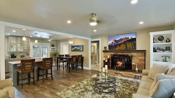 Smart TV, fireplace, DVD player, books
