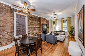 TV connectée, jeux vidéo, vidéothèque