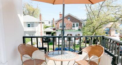 Private 2nd story apartment in the heart of Long Beach- Pura Vida!