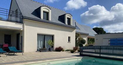 Magnifique Maison Moderne Située à Erquy, Disposant D'une Piscine Privative
