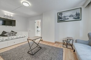2 chambres, bureau, fer et planche à repasser, Wi-Fi gratuit