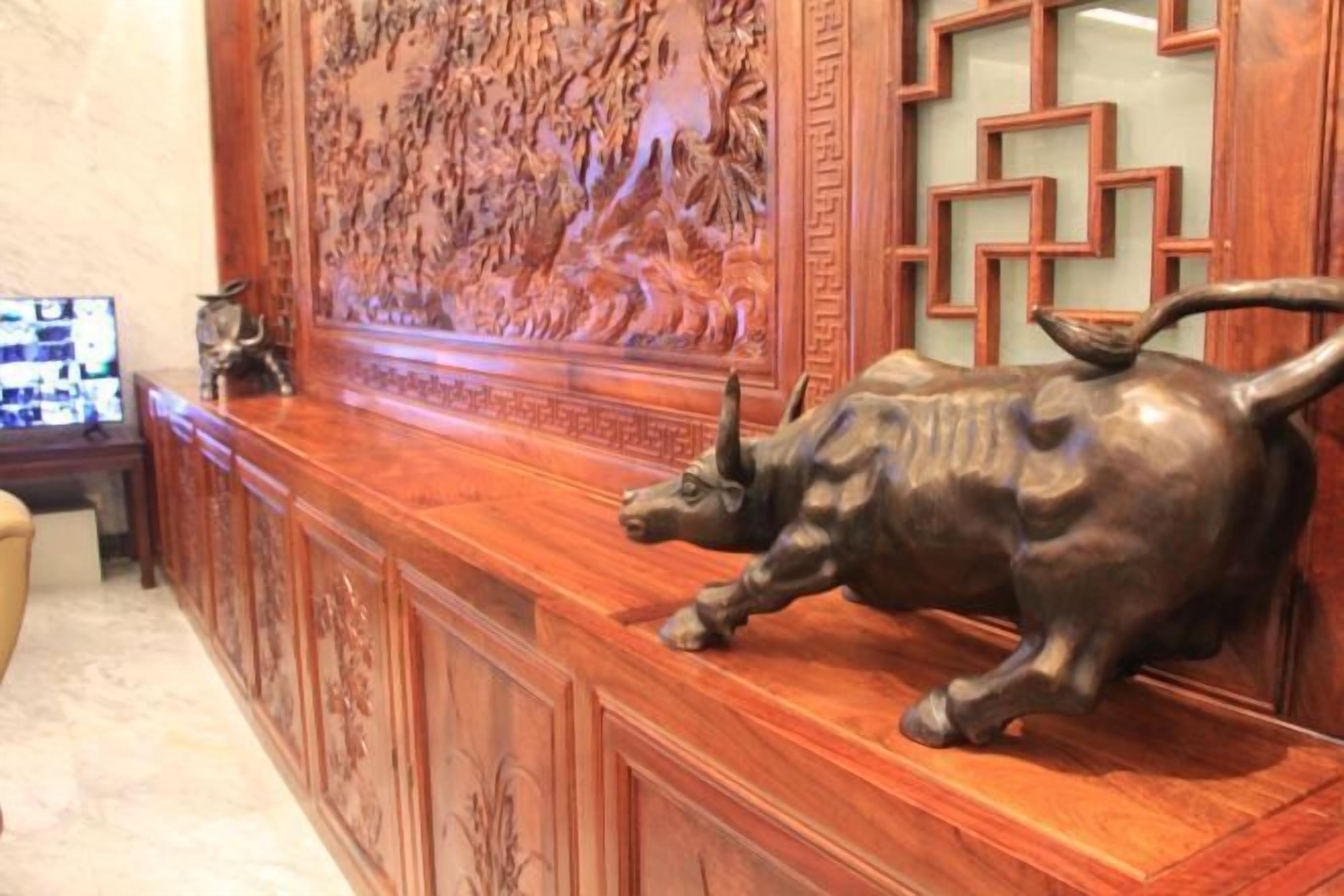 المنشأة من الداخل