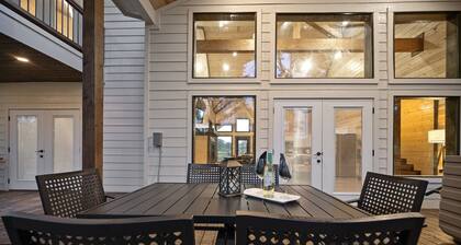 Riverfront/HeatedPool/GameRoom/Kayak/Tube