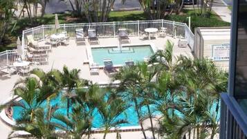 Piscine extérieure, piscine chauffée