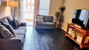 TV connectée, livres, médiathÚque, chaßne hi-fi