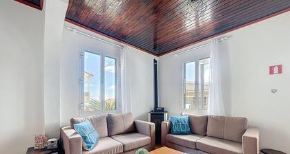 Casinha da Achada by Atlantic Holiday