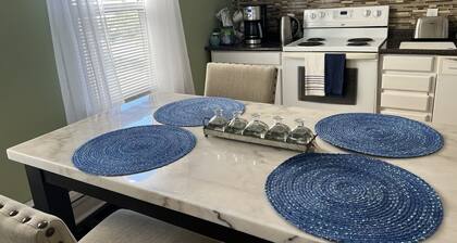 Lovely Upstairs Apartment - Beach getaway on Historic Main St. w/ AC