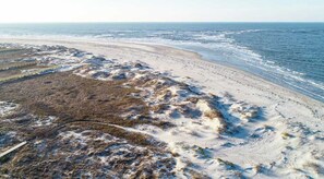 Beach nearby - All The Way - "All the Way" to the end of the island where views, views and more views await you! (Holden Beach)