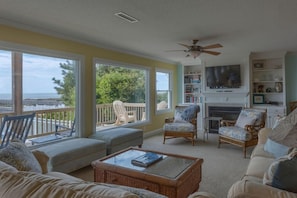 Flat-screen TV, fireplace