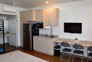 1 quarto, escrivaninha, Wi-Fi, roupa de cama