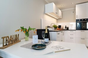 冰箱、烤箱、炉灶、洗碗机