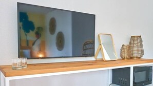 Living area - The Kenton Hotel  (Portland)