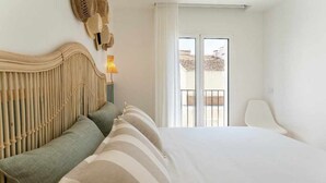 1 chambre, fer et planche à repasser, accès à Internet, literie fournie