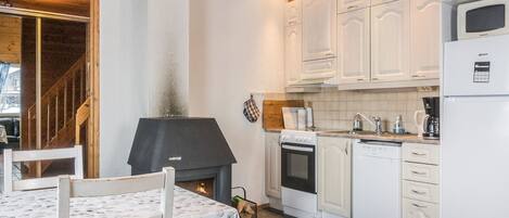 Réfrigérateur, micro-ondes, lave-vaisselle