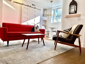 TV, offices - Heart of MP |Mount Pleasant Gem|Walk to Metro+Zoo (Washington)