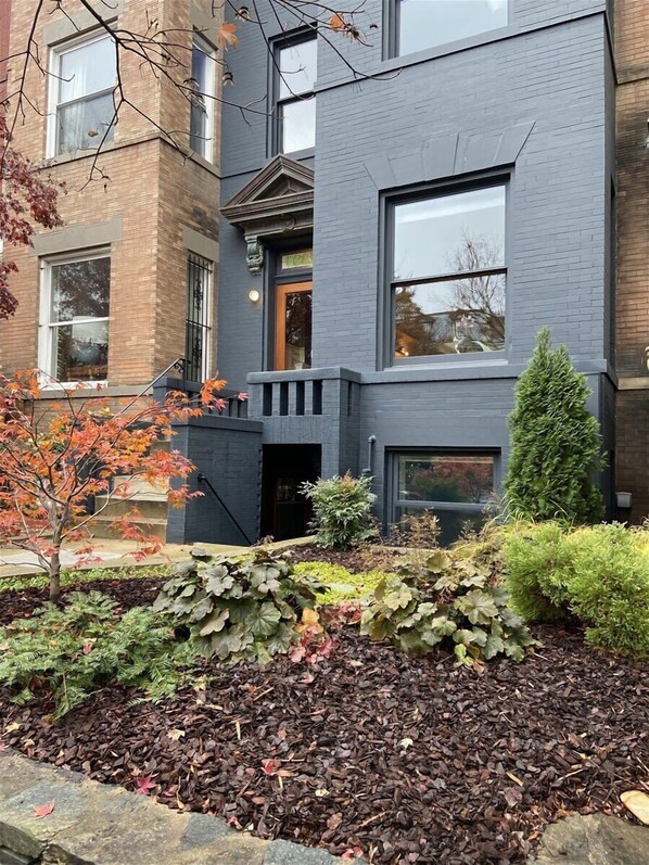 Exterior - Heart of Mount Pleasant - with parking! (Washington)