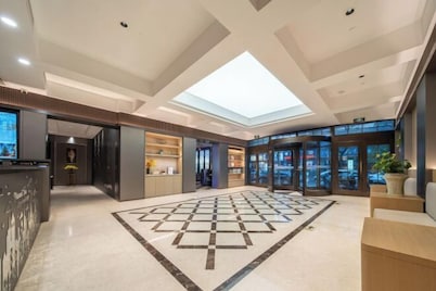 Radow Hotel Chain (Wenzhou Railway Station)