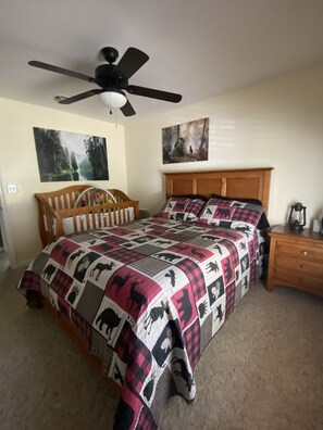 4 bedrooms, iron/ironing board, free WiFi, bed sheets