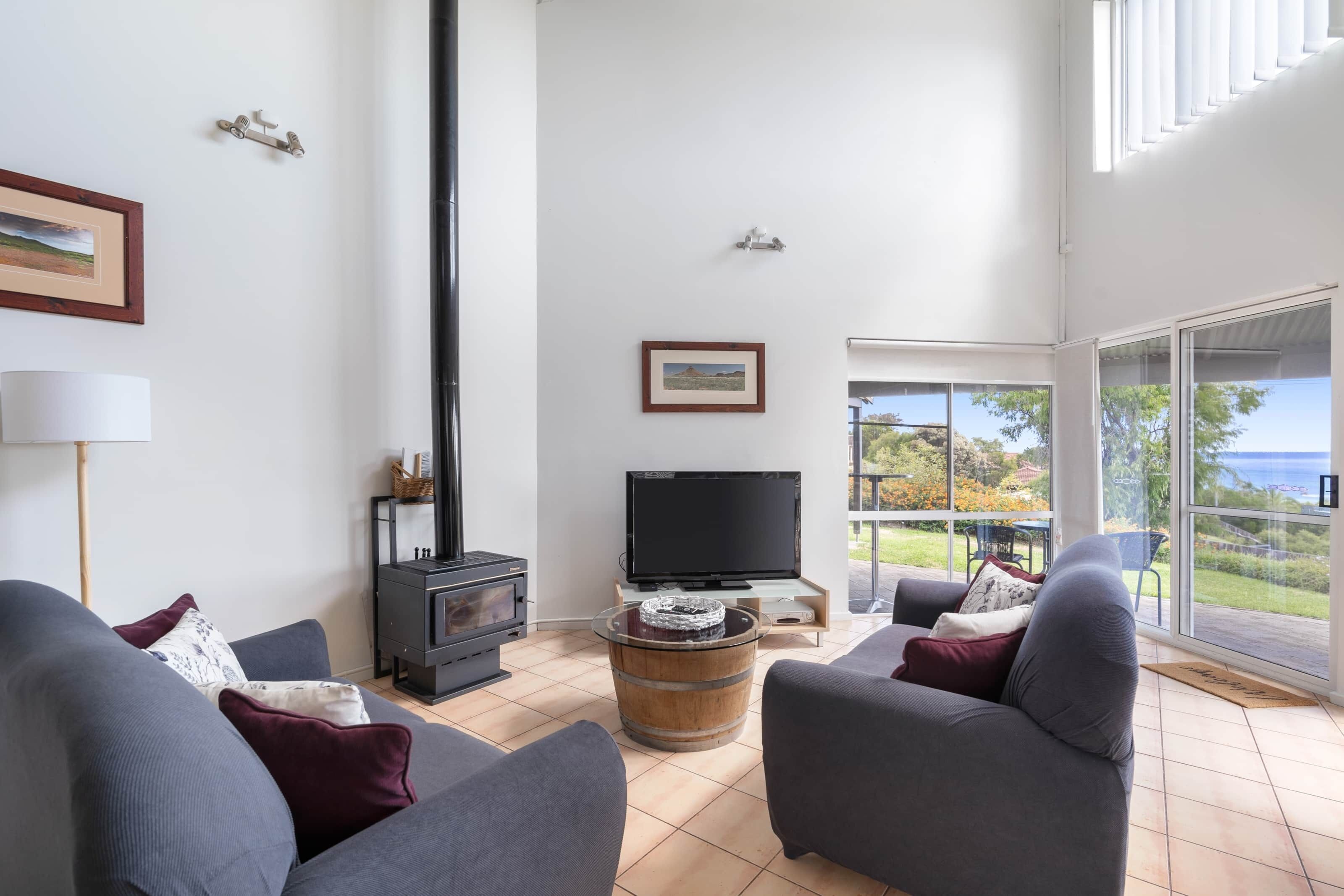 Télévision, cheminée