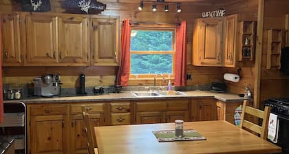 Direct ATV 2-Bdrm cabin. Near Back Lake & near snowmobile trailhead