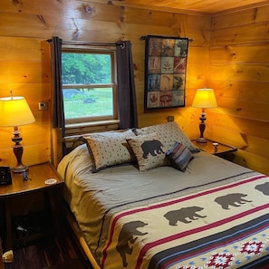 2 bedrooms, WiFi, bed sheets - Direct ATV 2-Bdrm cabin. Near Back Lake & near snowmobile trailhead (Pittsburg)