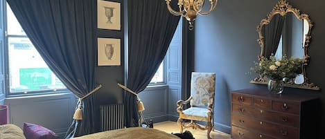 3 chambres, fer et planche à repasser, lit parapluie, Wi-Fi gratuit