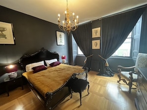 3 bedrooms, iron/ironing board, travel crib, free WiFi