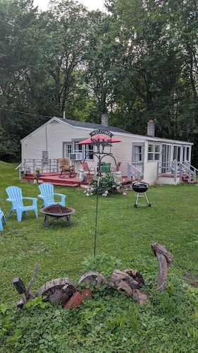 Lake Champlain direct waterfront cottage on lovely Mills Point in Colchester Vt