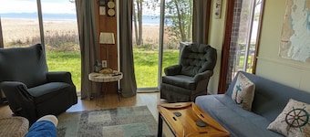 Lake Champlain direct waterfront cottage on lovely Mills Point in Colchester Vt