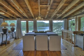 تناول الطعام