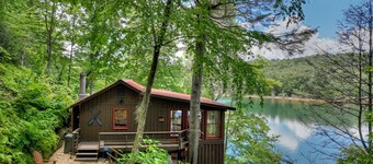 The Blue Canoe | Cozy Lakefront Getaway in Blue Ridge | Rustic and Elegant
